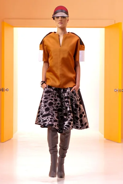 Look 19